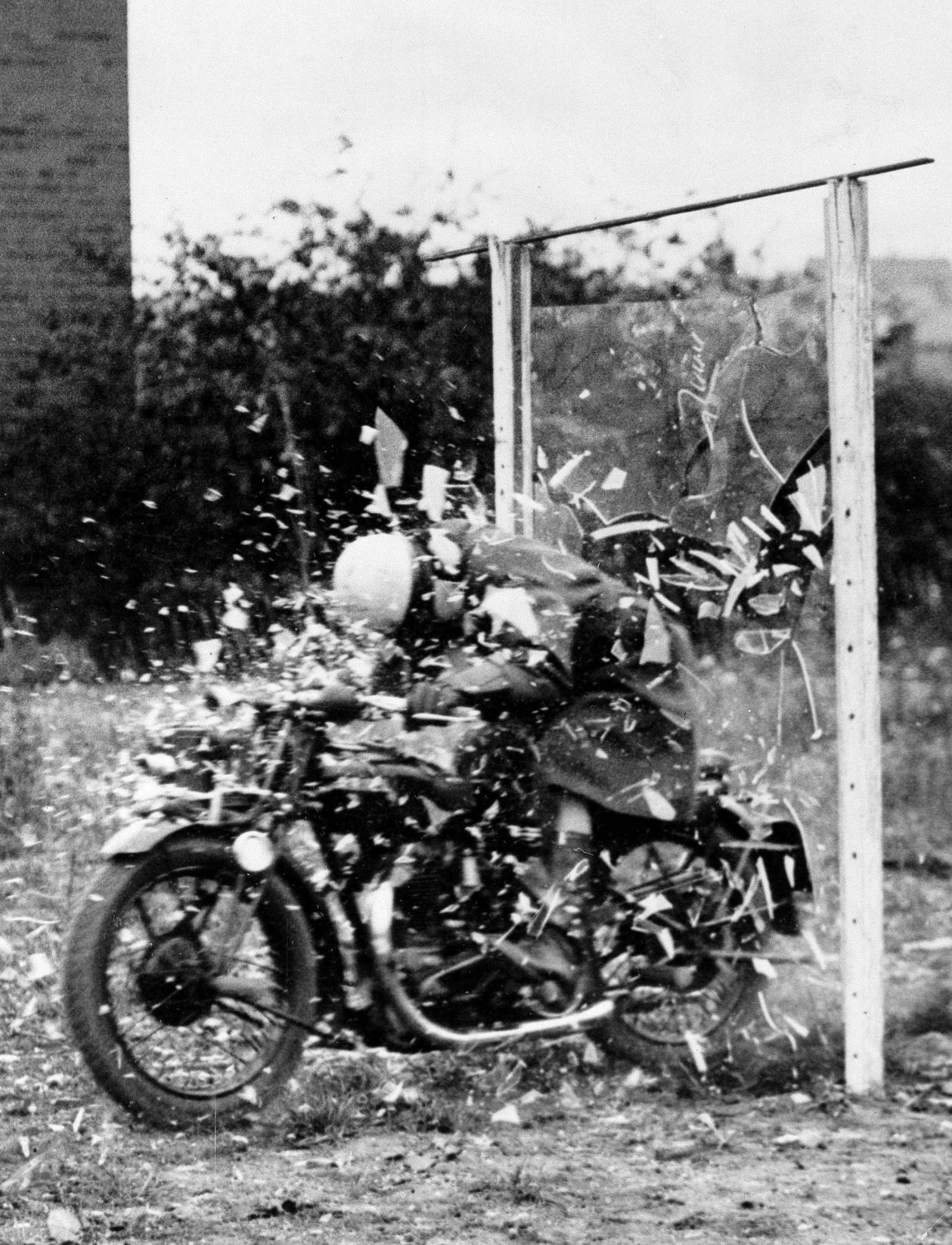 1933: Motorcycle test